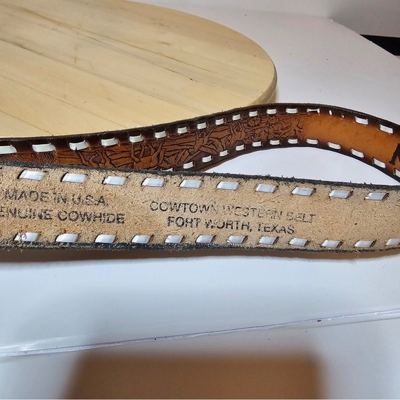 CowTown Western Belt Co Tooled Ornate Leather "ALAN" #20/40 Measures 42 Inches - Picture 4 of 7